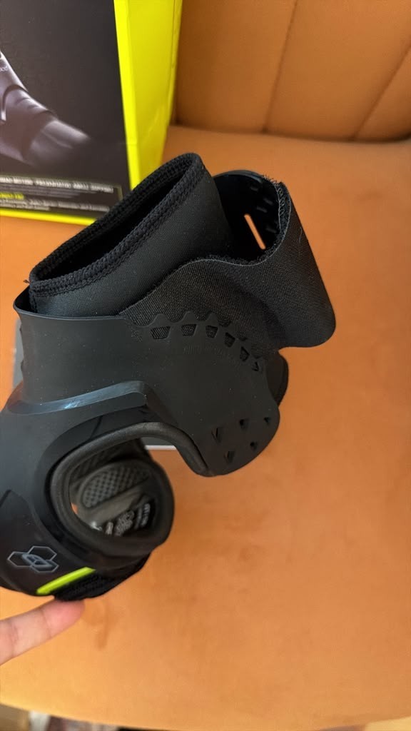 DonJoy Performance POD Ankle Brace Left Medium Black Adjustable Ankle Support