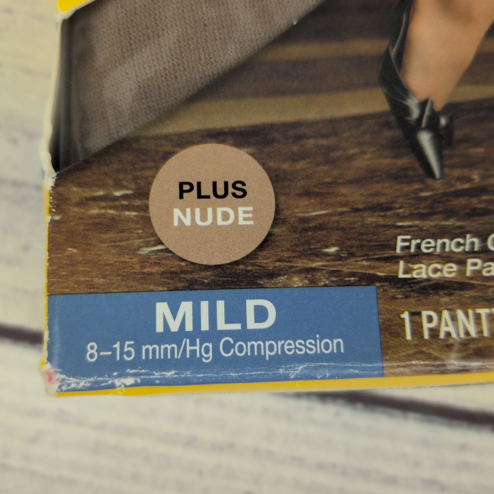 3M Futuro Ultra Sheer Pantyhose Mild Plus Size Compression Silky Soft Nude 1Pair