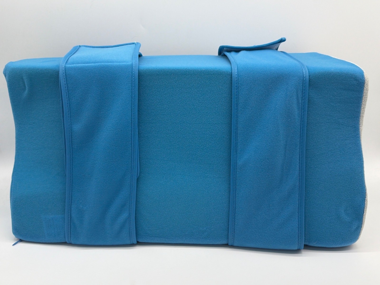 Hip Abduction Pillow With Adjustable Straps Blue 100% Polyester Lightweight & Du