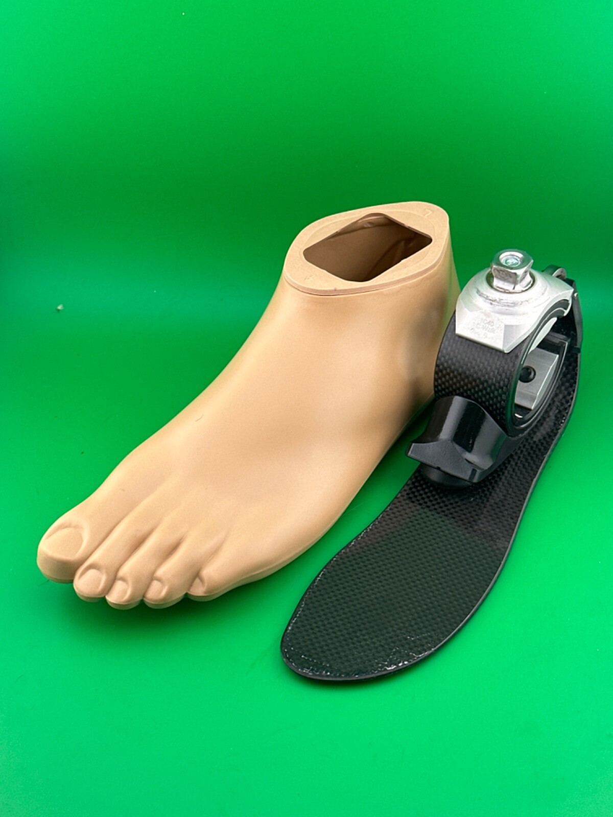 OTTOBOCK Otto Bock cwalk c-walk 1c40 prosthetic foot. Sz 28. Max wt 220 left