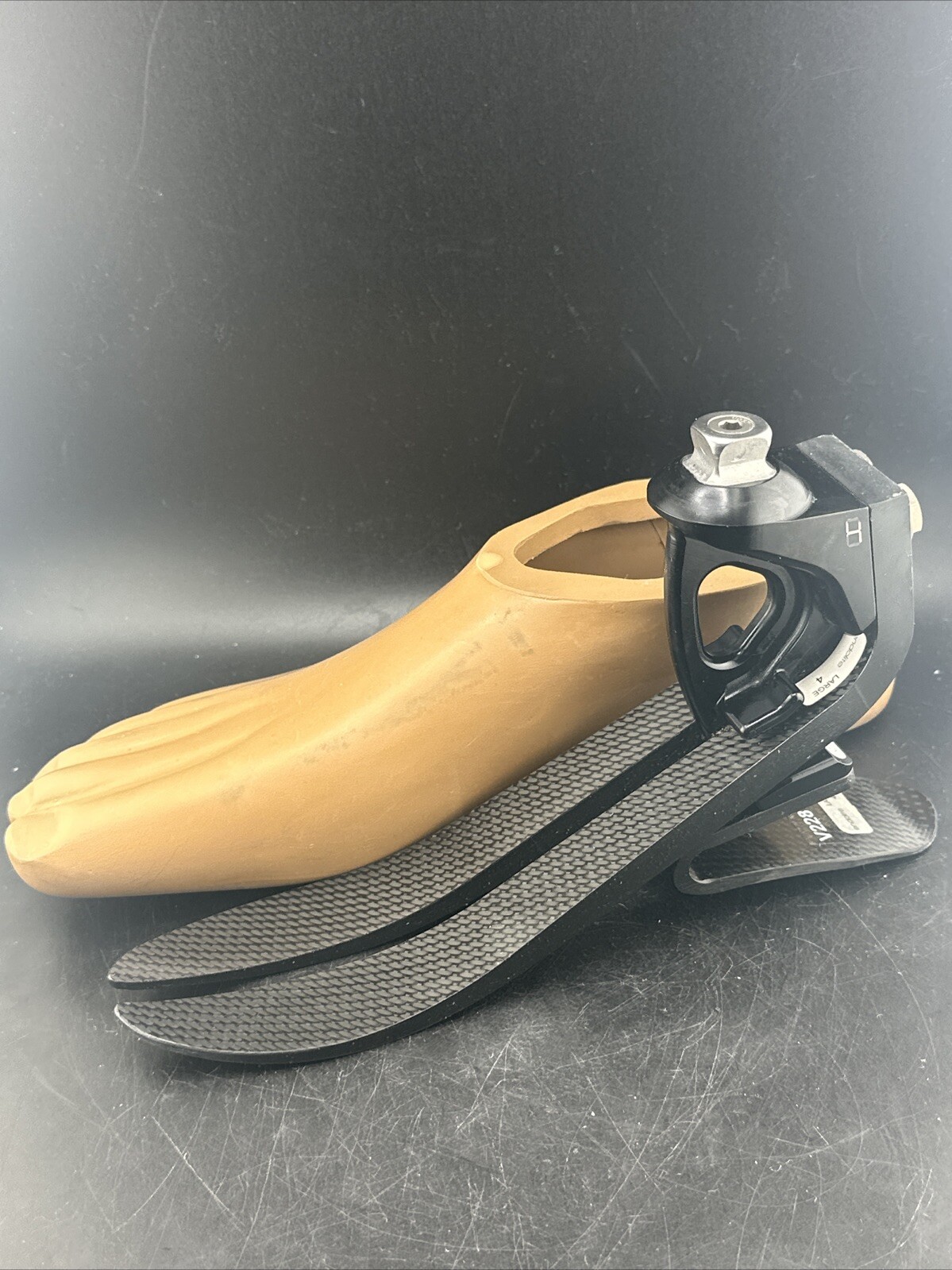 Blatchford Elite 2 Prosthetic Foot. Size 28. Category 4. Right Foot. Great Cond