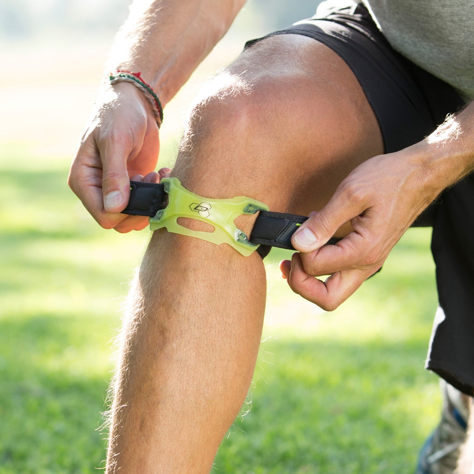 DonJoy Performance Webtech Patella Knee Strap – Patellar Tendonitis Band,