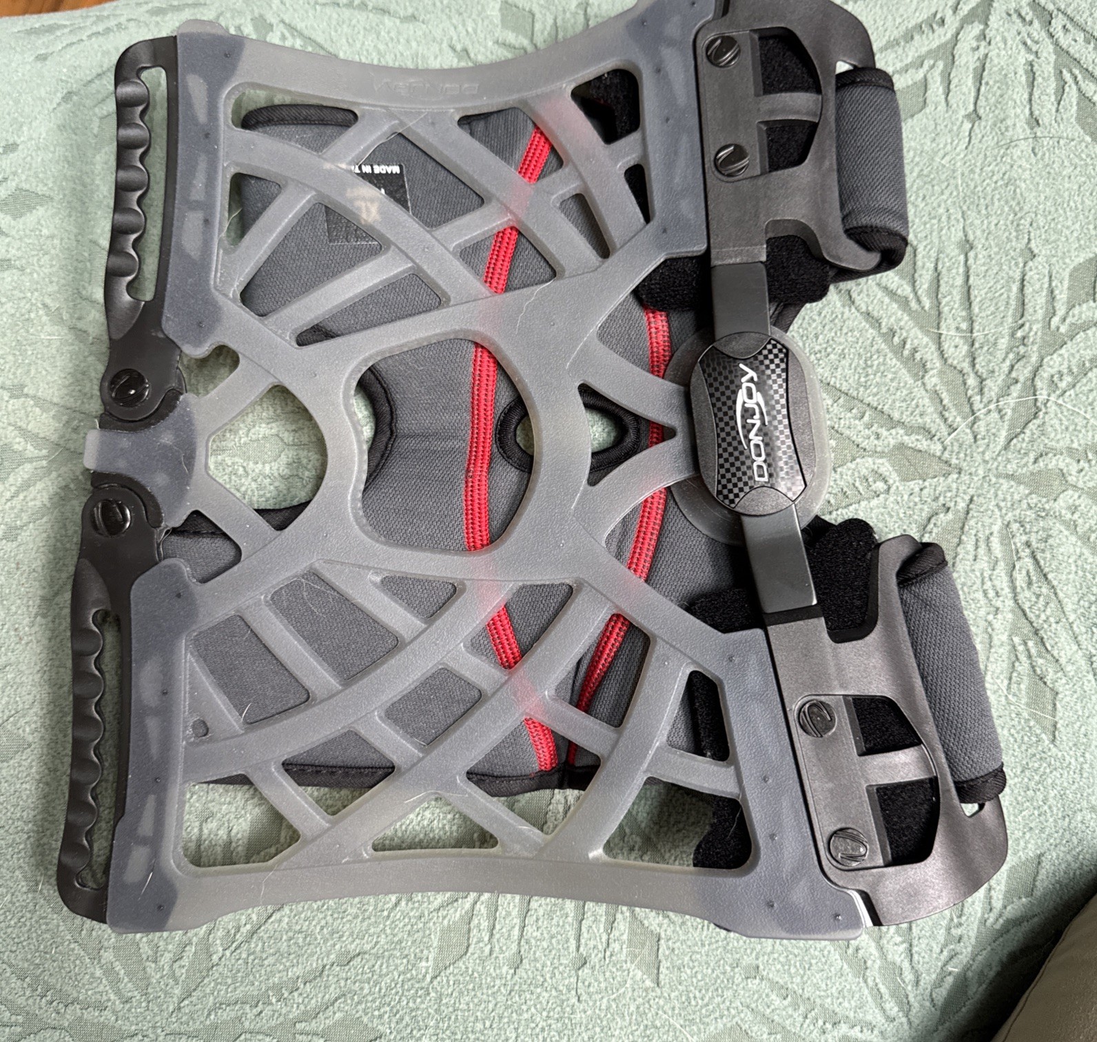 DonJoy OA Reaction WEB Knee Brace Medial Left Lateral Right Size: XL
