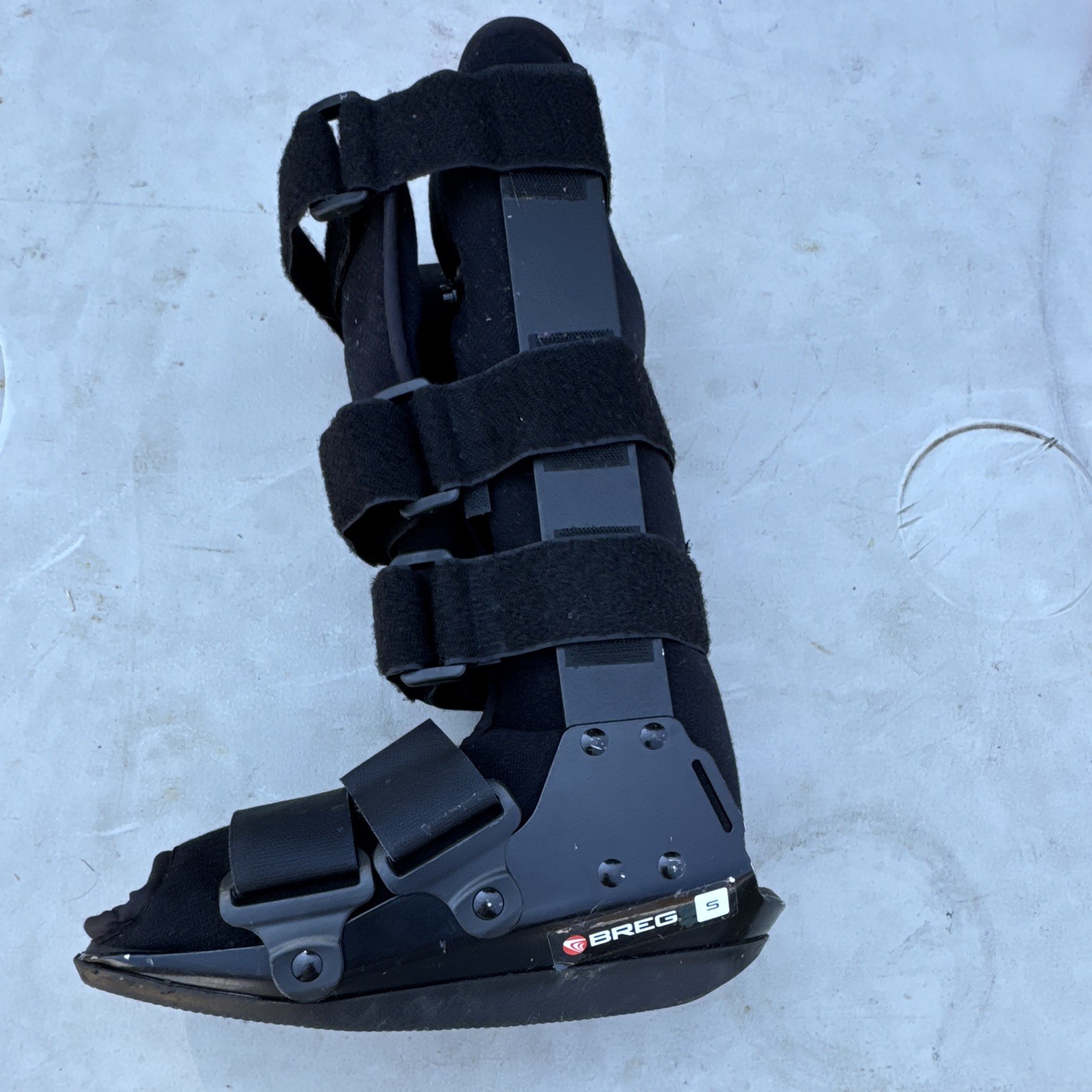 Breg Adjustable Walking Boot Size S Black Immobilization Foot/Ankle Plastic