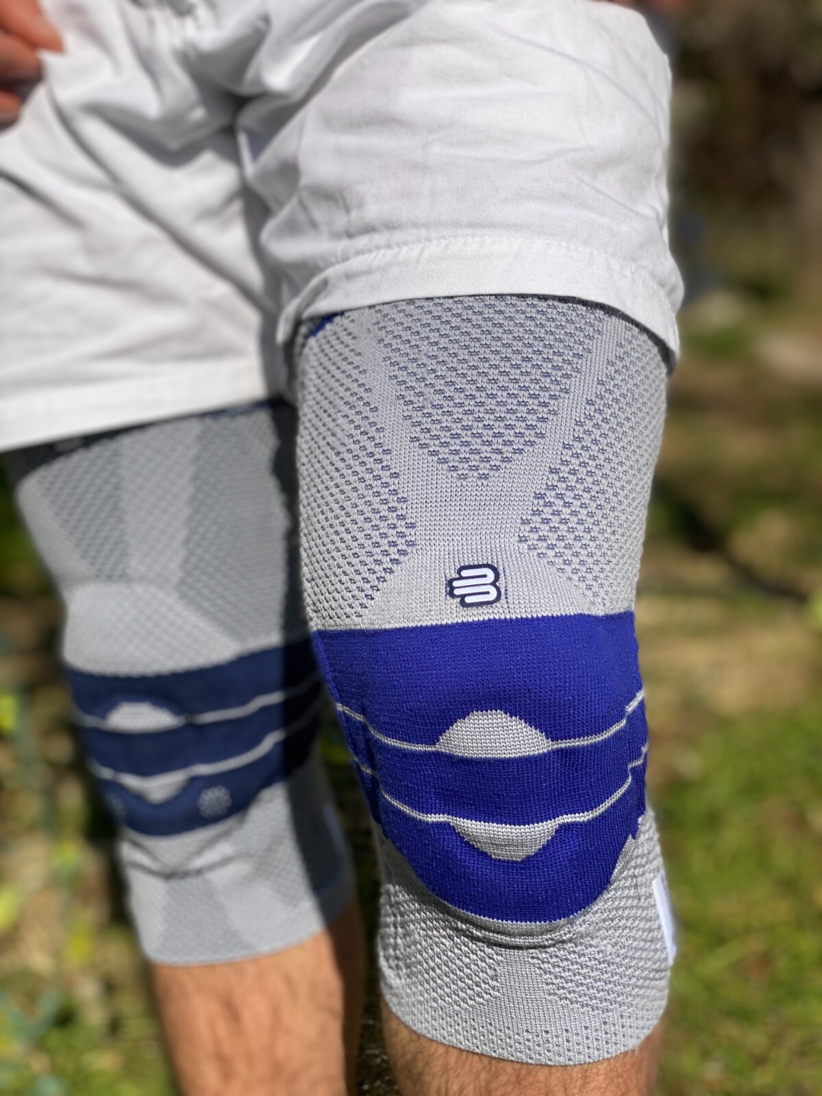 Bauerfeind GenuTrain Size 4 Knee Joint Brace Patella Support Meniscus ACL Hinge