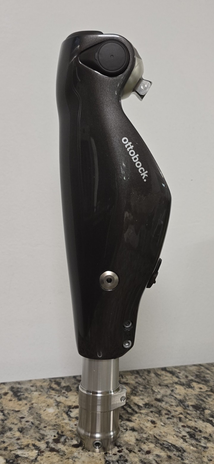New 2026 ottobock C-Leg 4 This prosthesis was purchased in 03/23/2026.