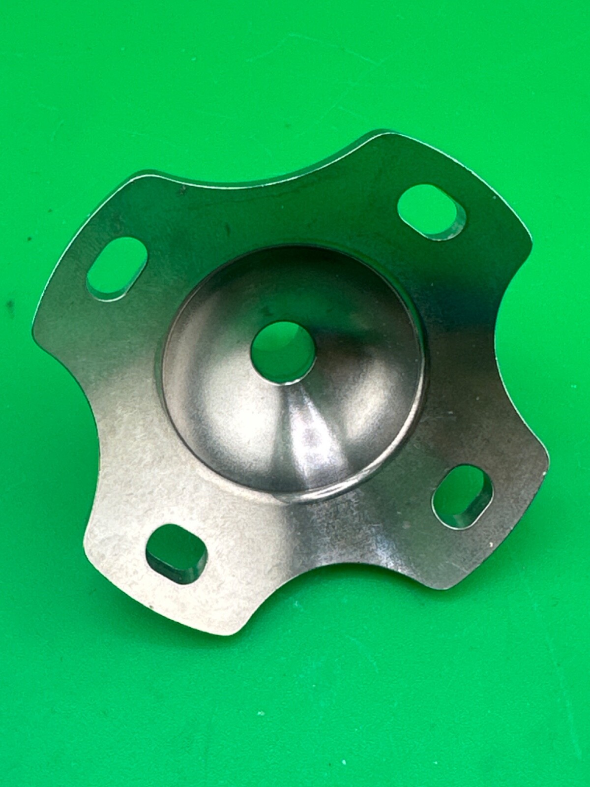 Prosthetic component adapter part. Lamination male pyramid