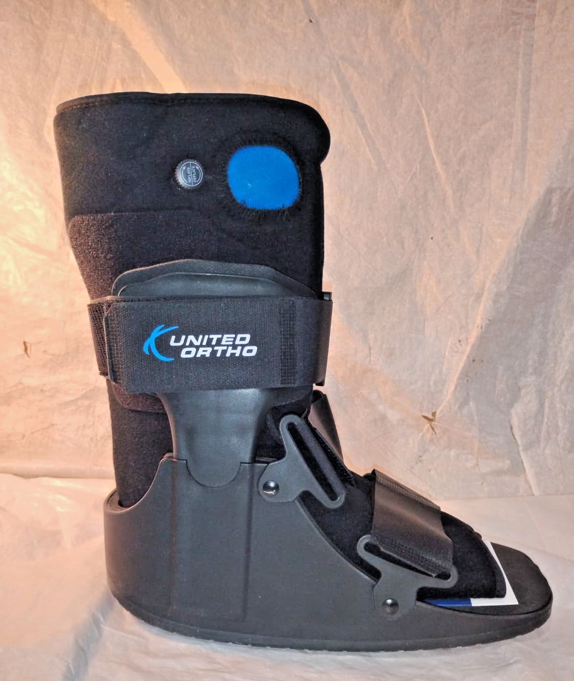 United Ortho USA14115 Short Air Cam Walker Fracture Boot, Medium, Black