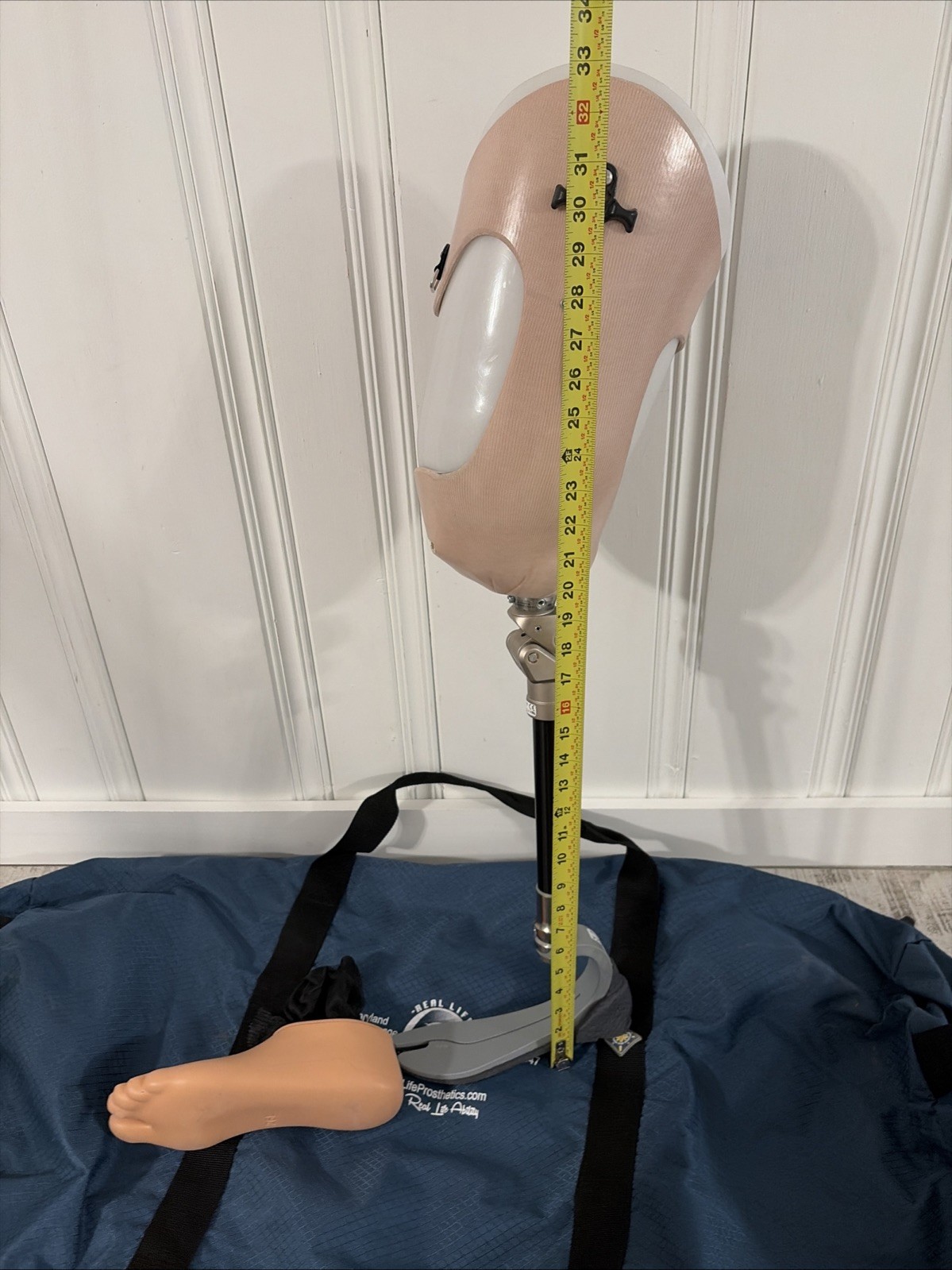 Ossur Medi Prosthetic Above The Knee Left Leg Ossur Balance Foot S Cat 6 Sz 26