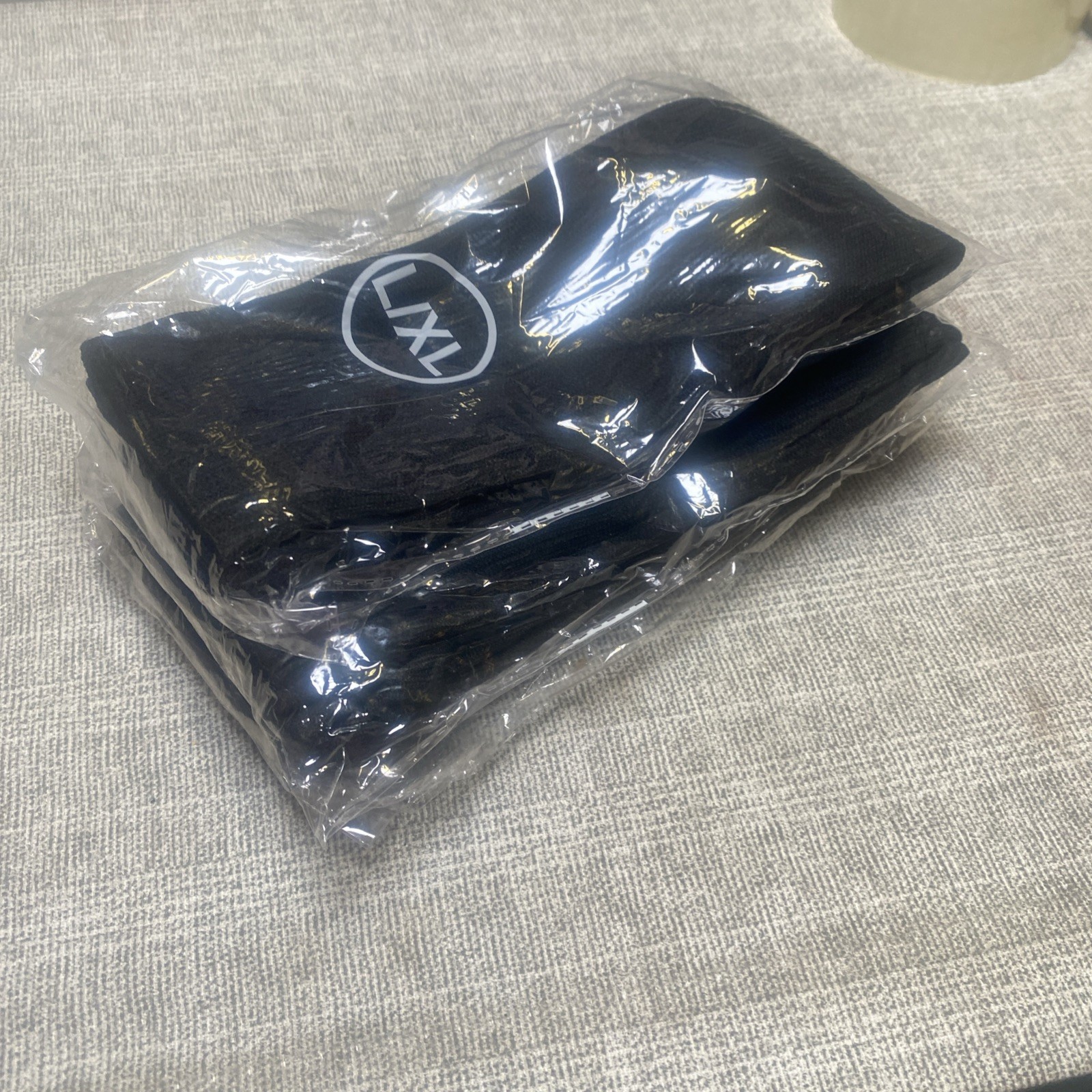 (3 Pairs) Compression Socks 15-20 mmHg Graduated Support Mens Womens L/XL Black