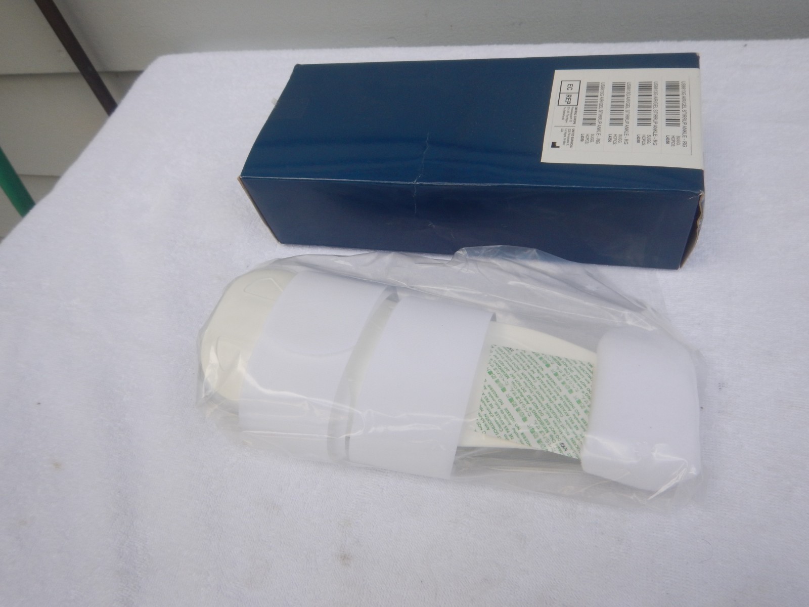 United Ortho Air Gel Stirrup Ankle Brace Regular US8813G New in Box
