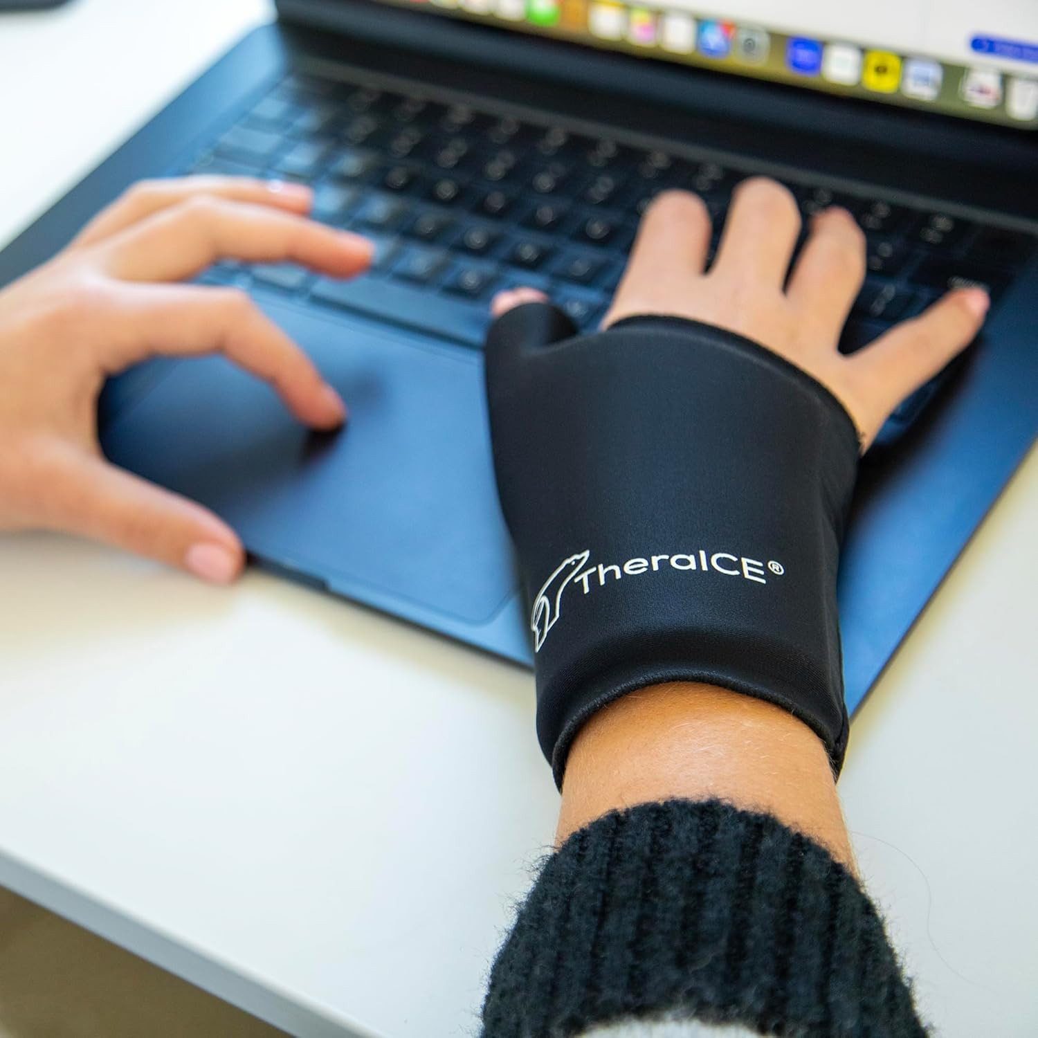 Wrist Ice Pack Wrap Thumb Brace for Either Hand for Hot & Cold Therapy