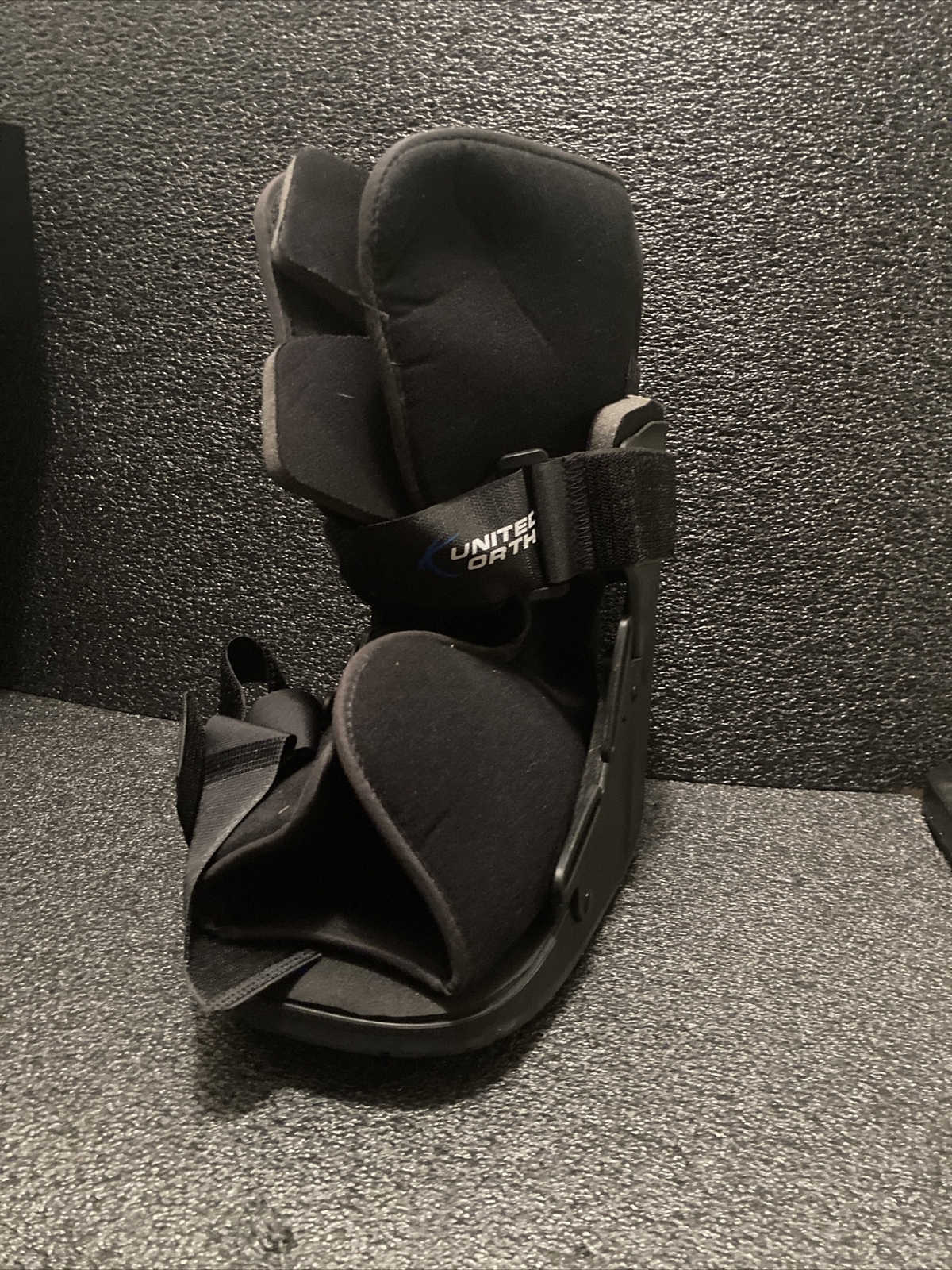 United Ortho Short Air Cam Walker Fracture Boot Large Black Medium size 7-9
