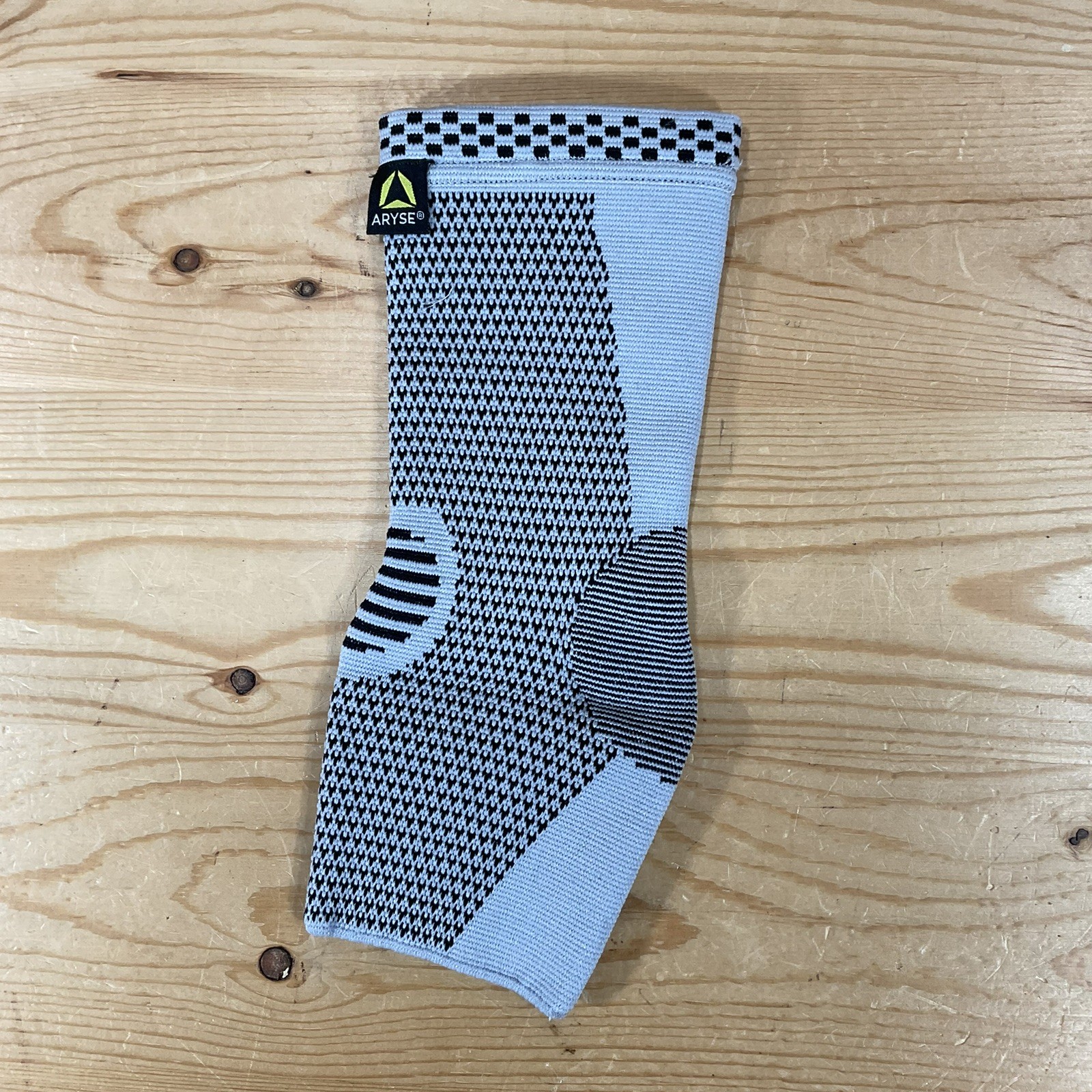 NEW ARYSE Ankle Support MEDIUM Grey Black Compression Unisex AY-62-102