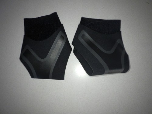 Ankle Support Brace, 1 Pair Adjustable Breathable Neoprene Sleeve Compression S