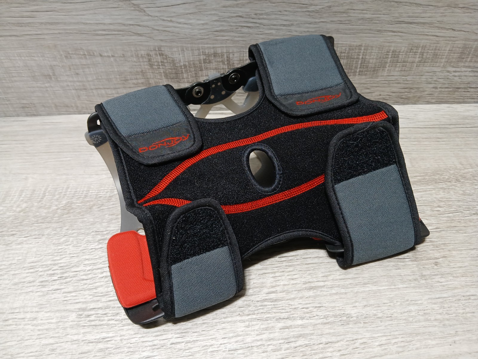 DonJoy OA Reaction WEB Knee Brace Medial Right Lateral Left Size XLarge