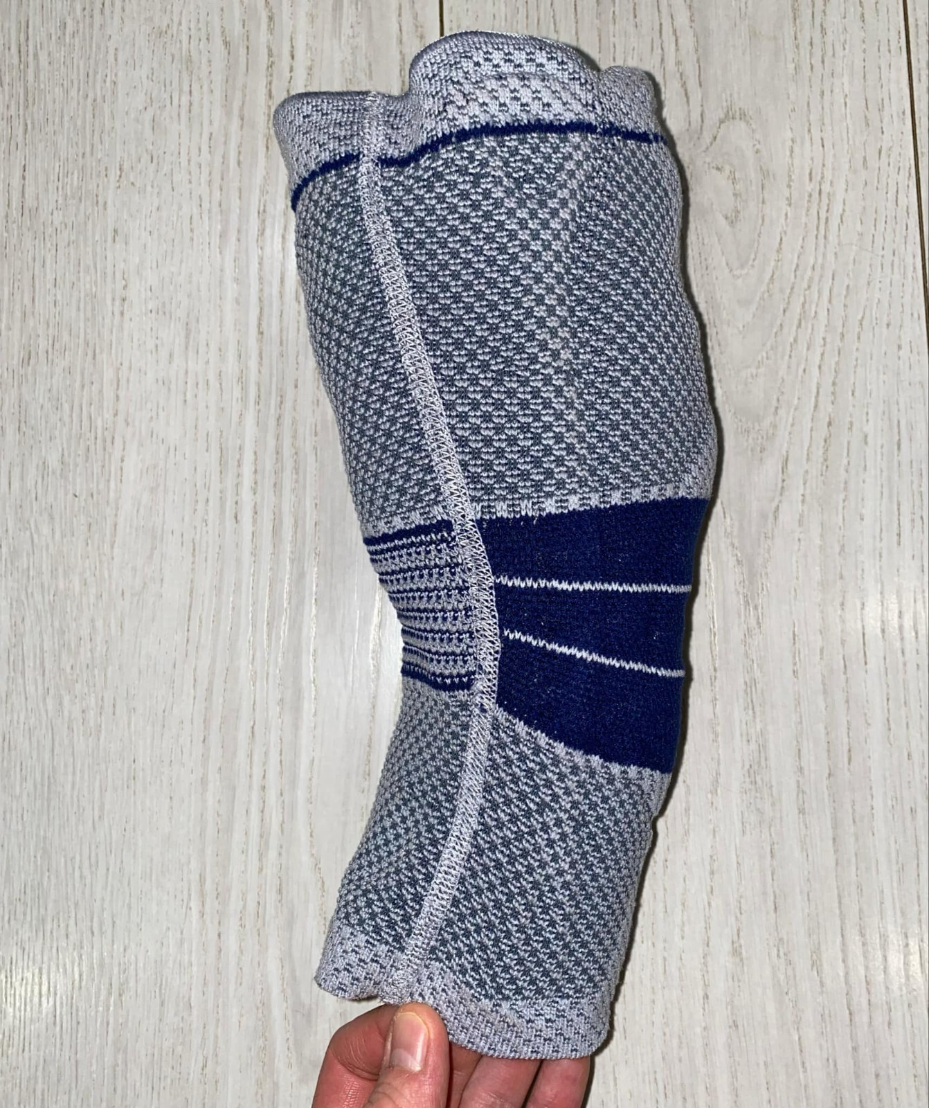 BAUERFEIND GENU TRAIN Mit Silikonrand A3 Size 3 Arthritis Knee Brace