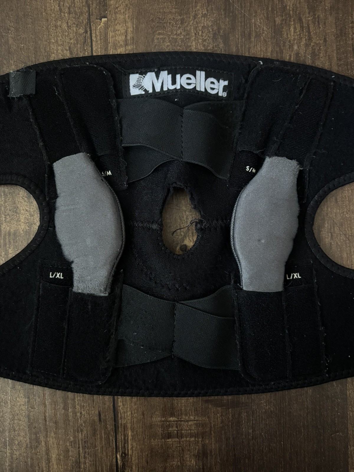 Mueller Sport Open Patella Hinged Wraparound Knee Brace Left or Right – L/XL