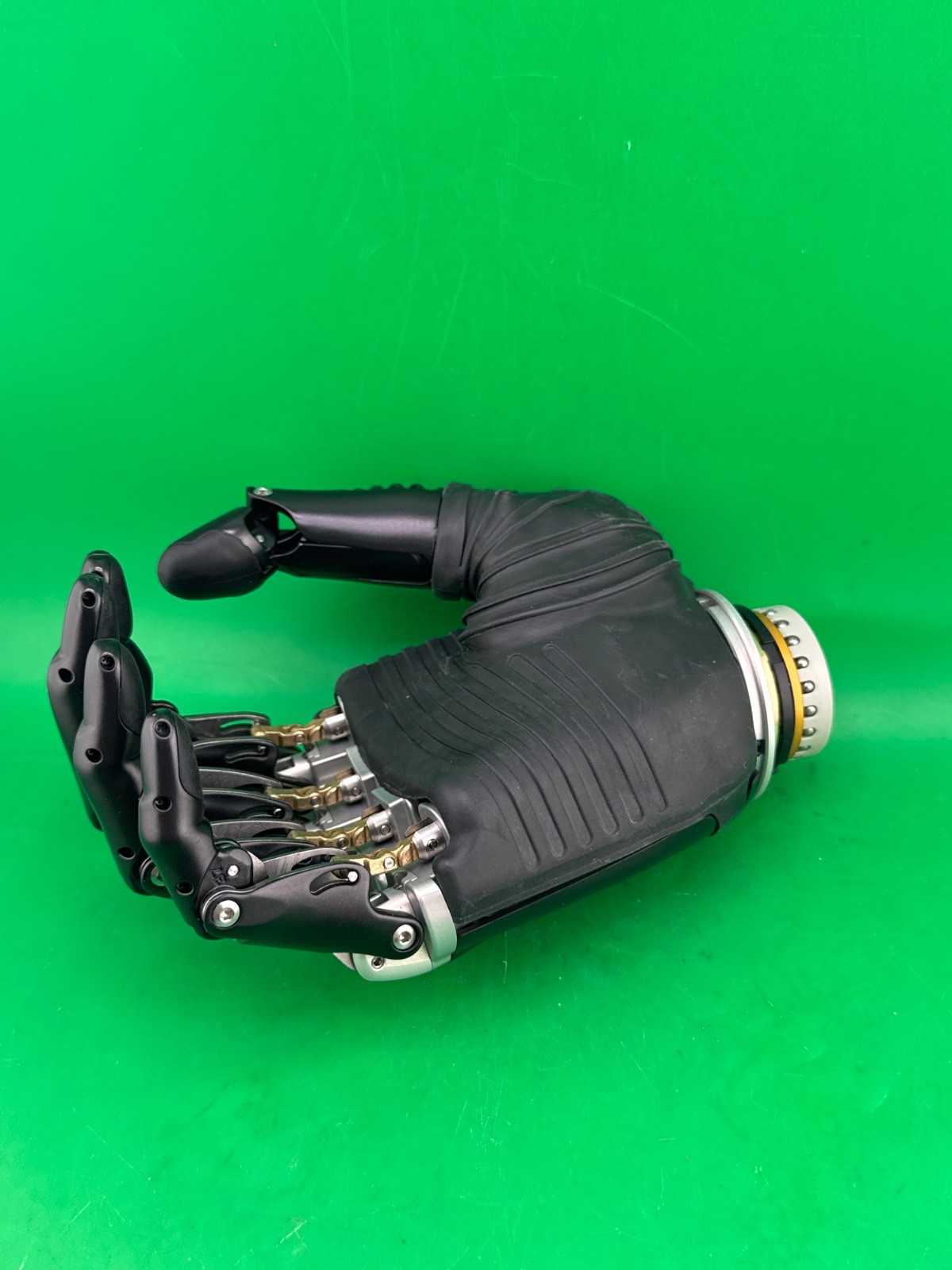 Ottobock Otto bock EQD bebionic 8e70=R-M prosthetic hand. New. Right. Size med.