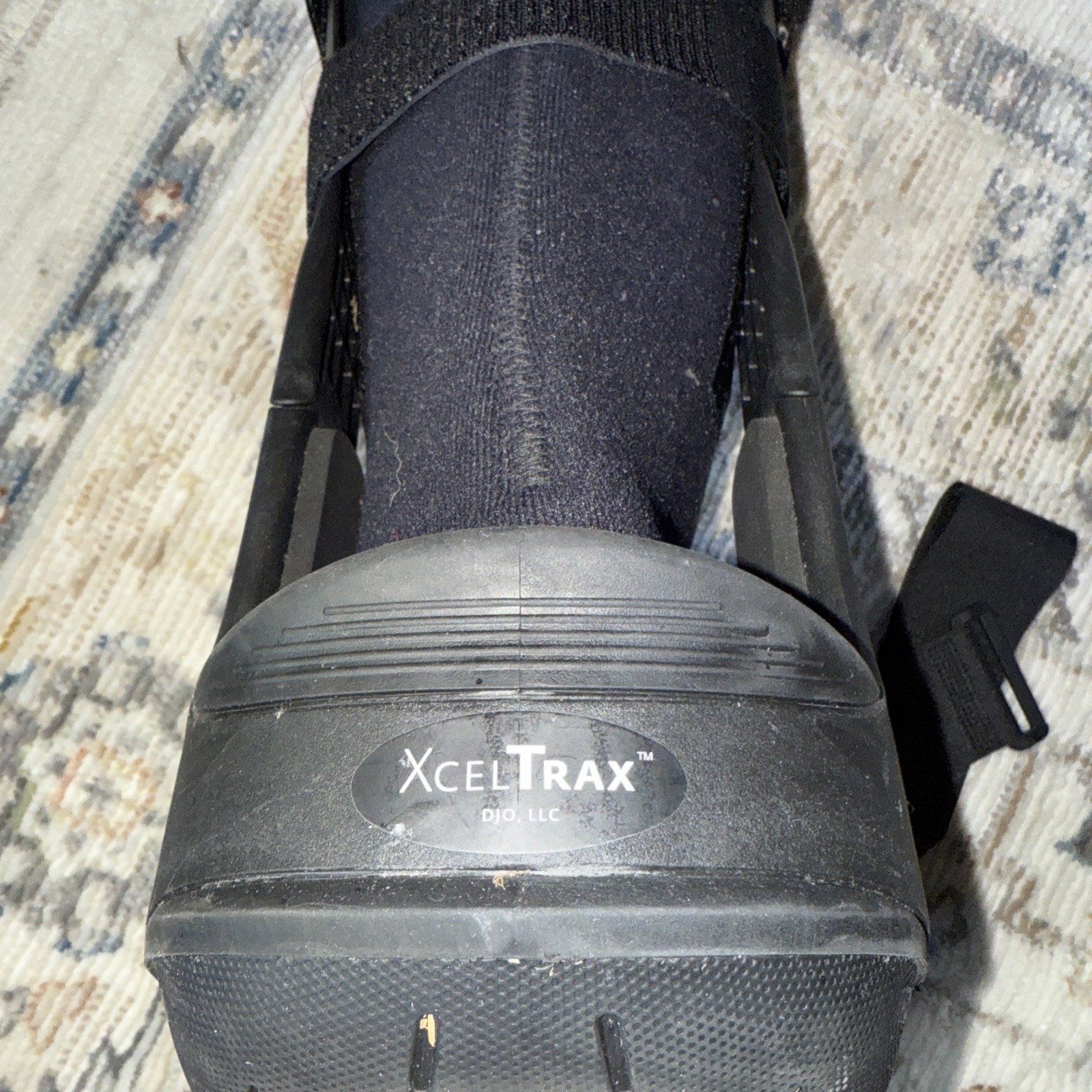 Xceltrax Orthopedic Walking Boot Size Large , Fits Men 10-12.5 And Women 11-13.5