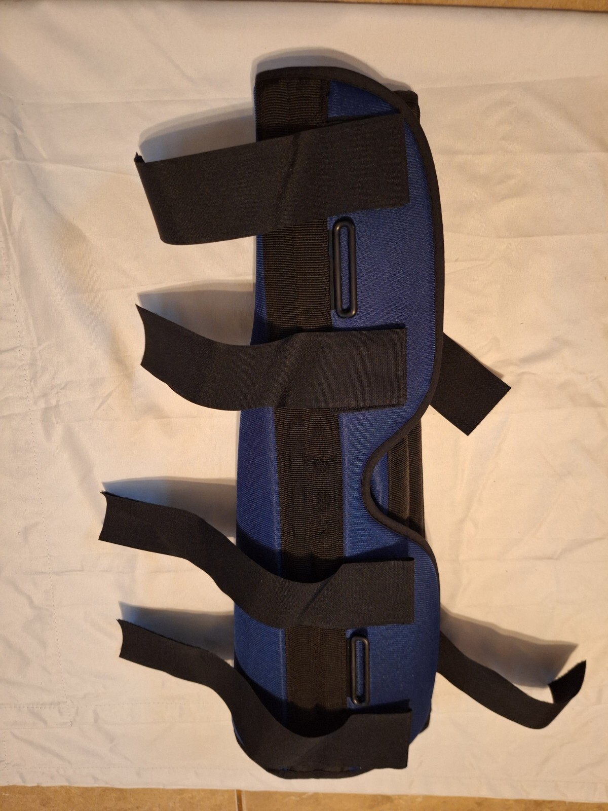 ProCare 79-80025 Super Knee Splint, Medium, 16″ – 18″