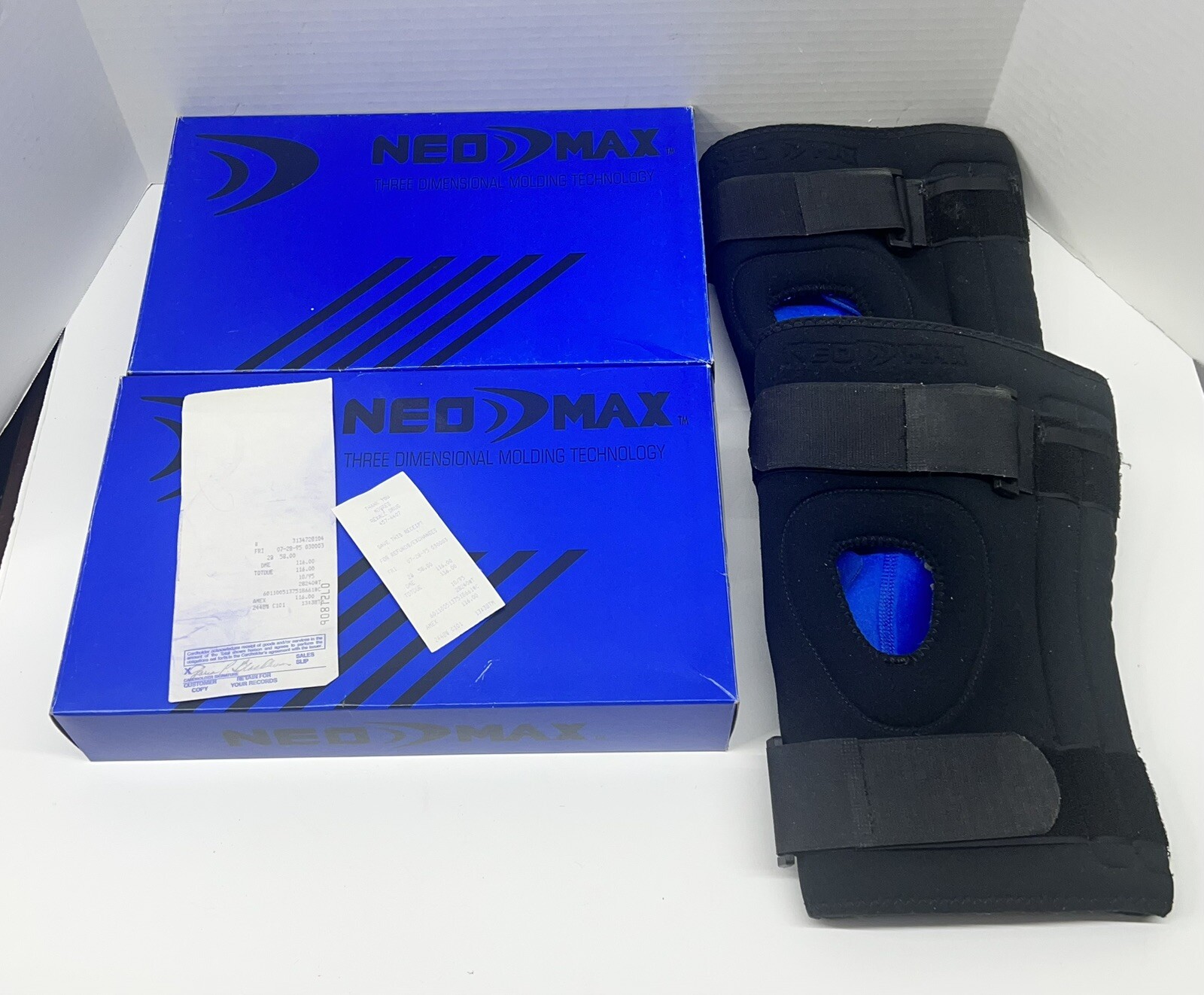 Pair NEO MAX 3 Dimensional Molding Tech Stabilized Knee Support XL BLACK 16-17.5
