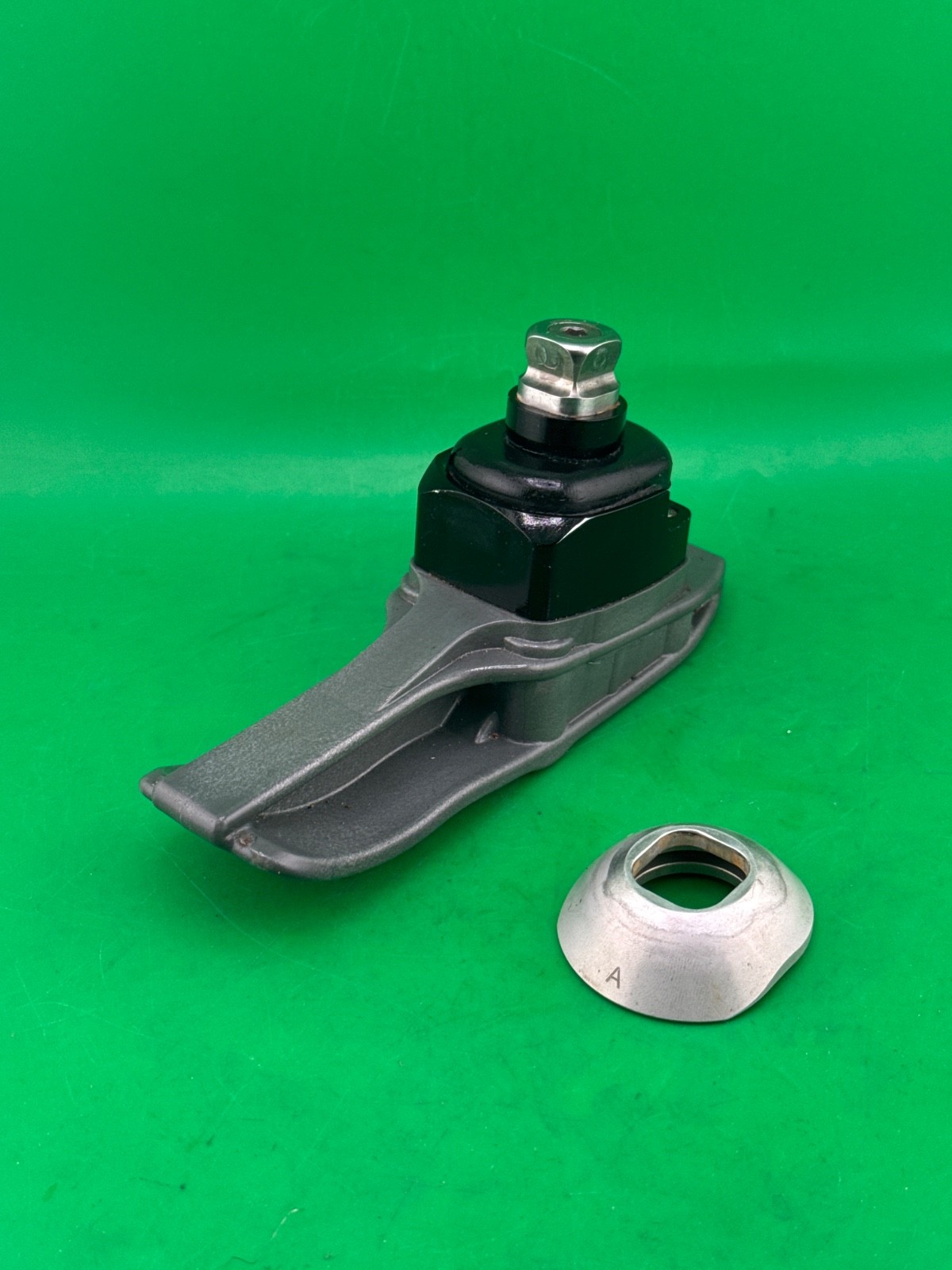 Endolite blatchford navigator prosthetic foot. Size 26. No shell