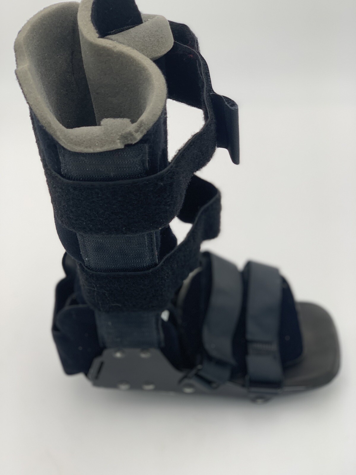 Breg XS Mid Calf Full Shell Walking Boot Air Pump Black 7½”×3¼”