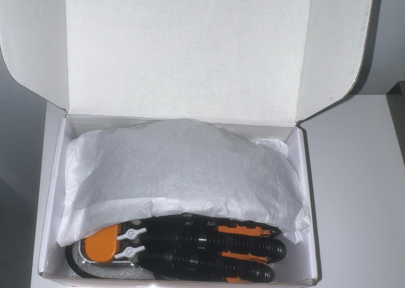 (b20/12)Auto Training Robot Gloves Finger Rehabilitation Left Hand. SMALL