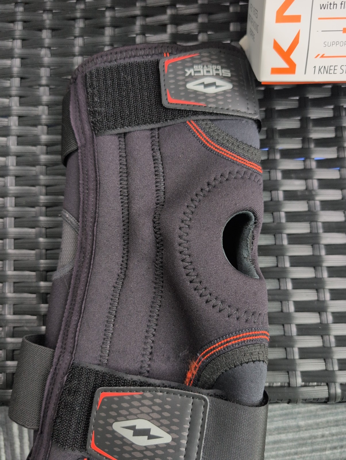 SHOCK DOCTOR Knee Stabilizer Level 2 Performance Support Model 870 – Size Med