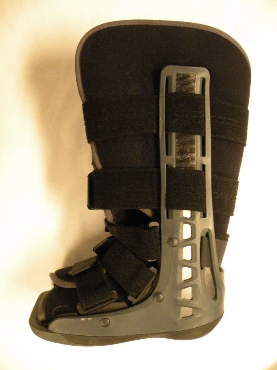 Maxtrax Walking Boot Air Walker: Orthopedic Foot Ankle Brace Cast – Small
