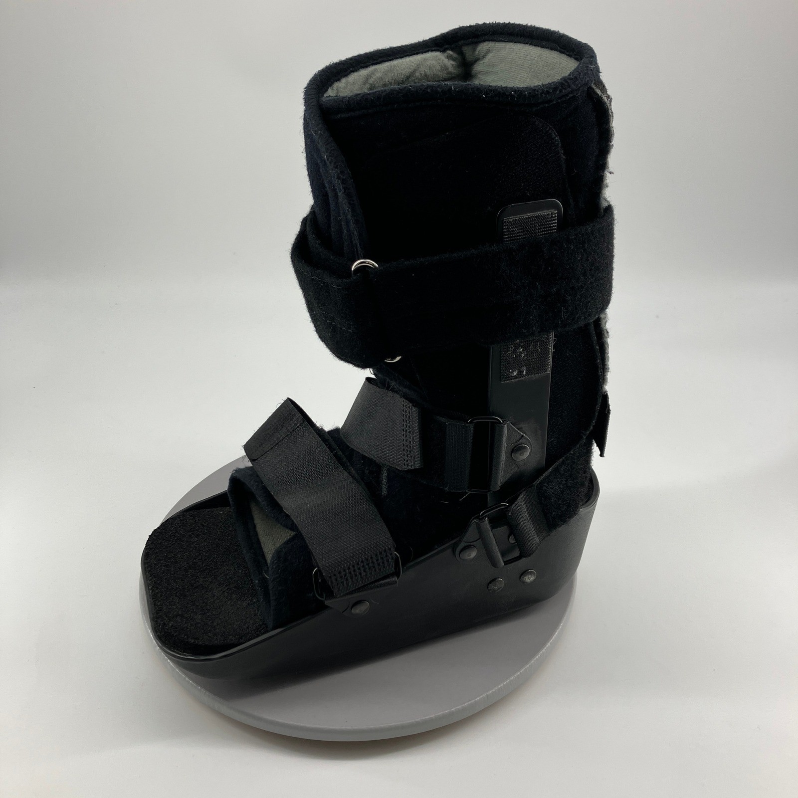 DJO MaxTrax Walking Boot Size Small Black Orthopedic Foot Ankle Walker DJ Ortho