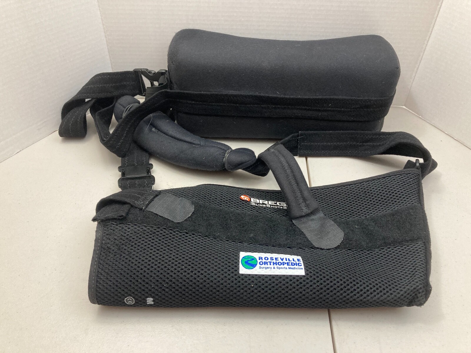 BREG SlingShot 2 Brace & Pillow – M Medium