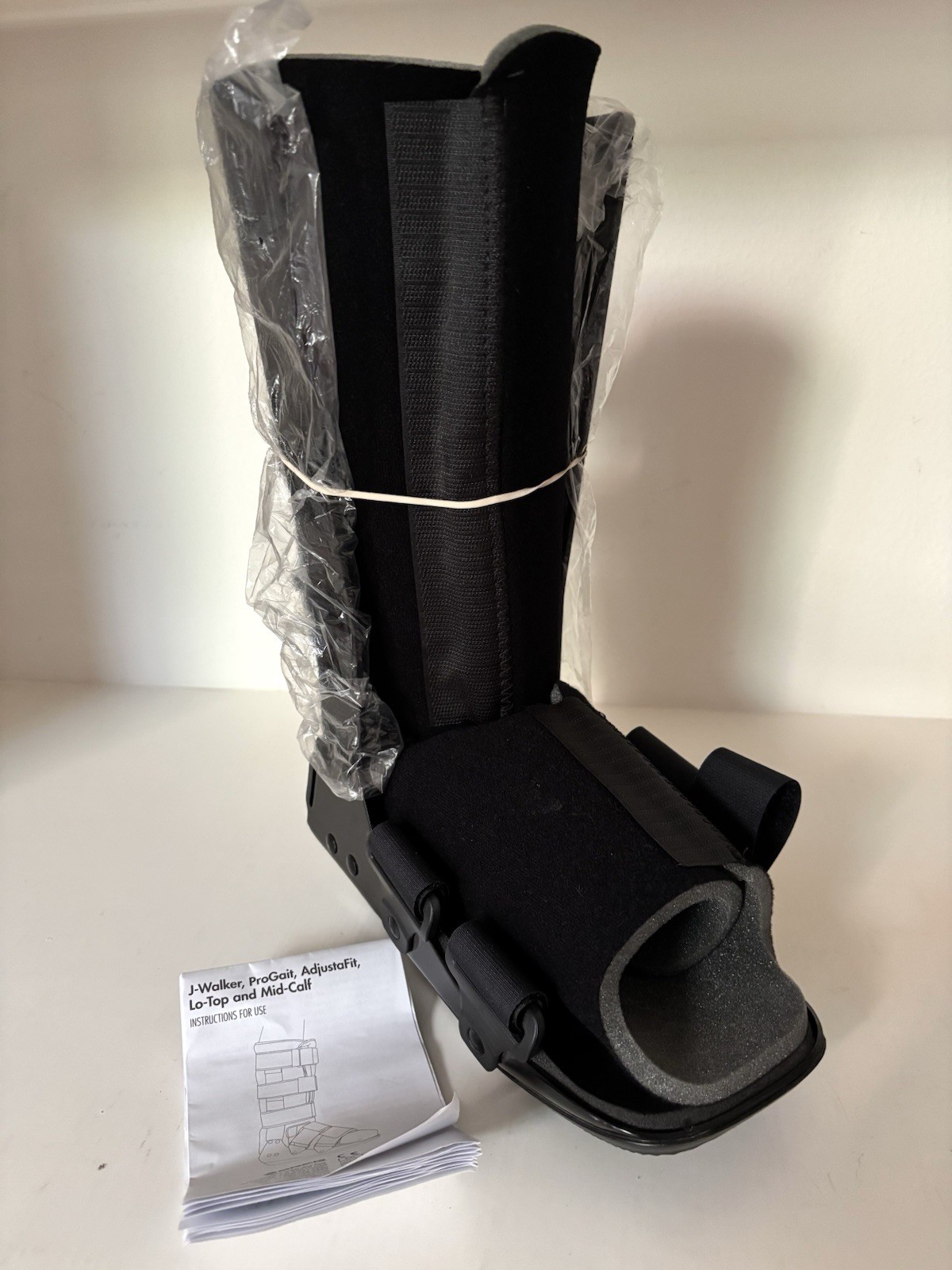 Breg AdjustaFit Walker Boot for Fractures & Recovery – Small – AL053003 – New