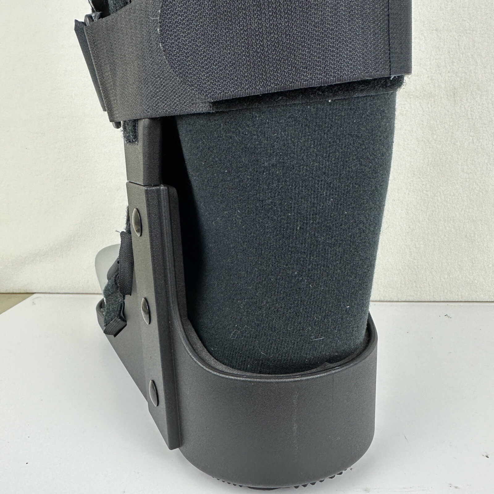 Medium DeRoyal Orthopedic Walking Brace Boot Foot Ankle Leg Tracker EX Walker