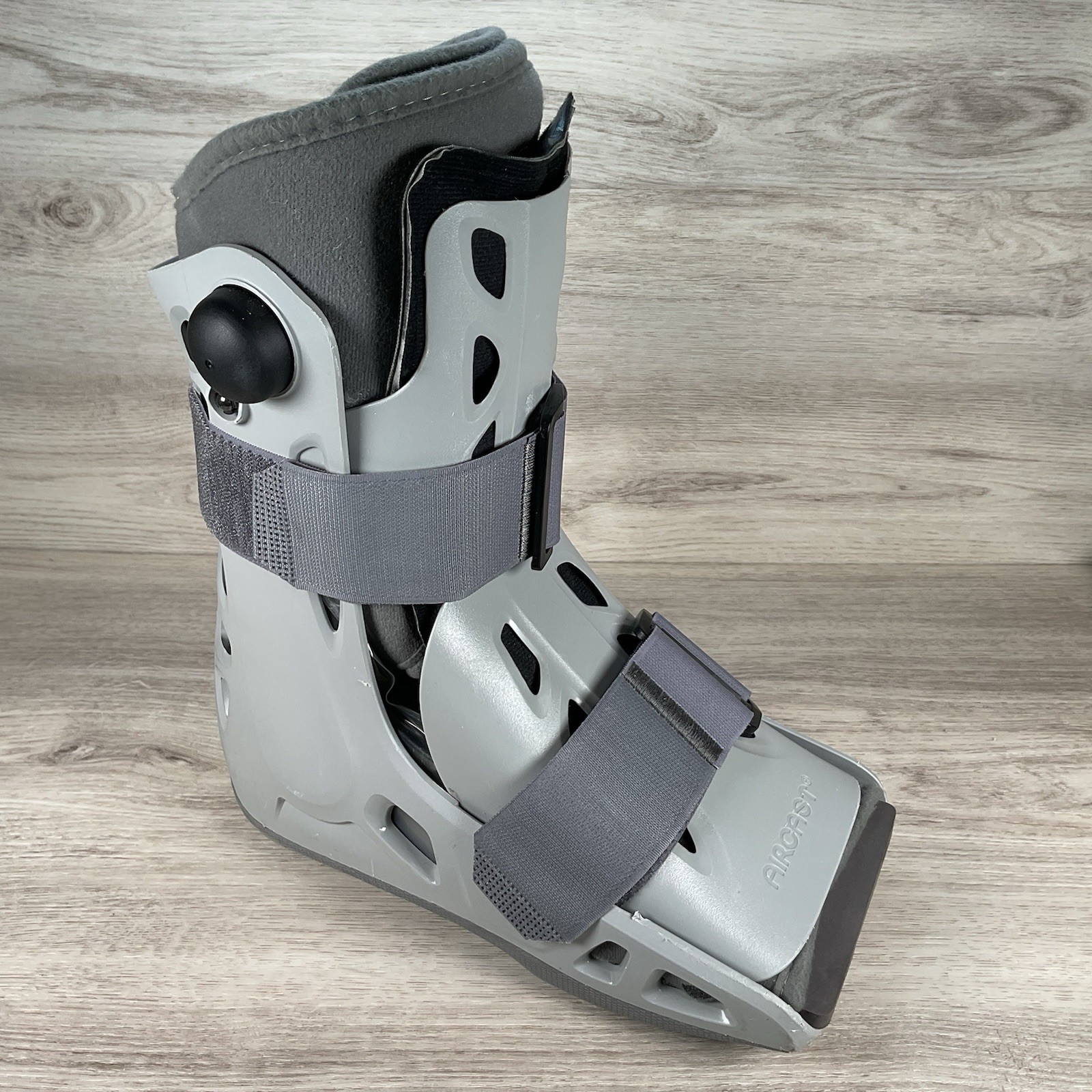Aircast AirSelect Short Style (Medium) Gray Walker Brace and Walking Boot