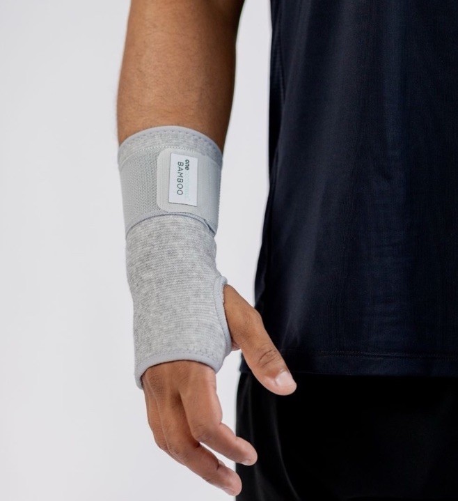 ONE COMPRESS Premium Bamboo Wrist Sleeve – Size Small
