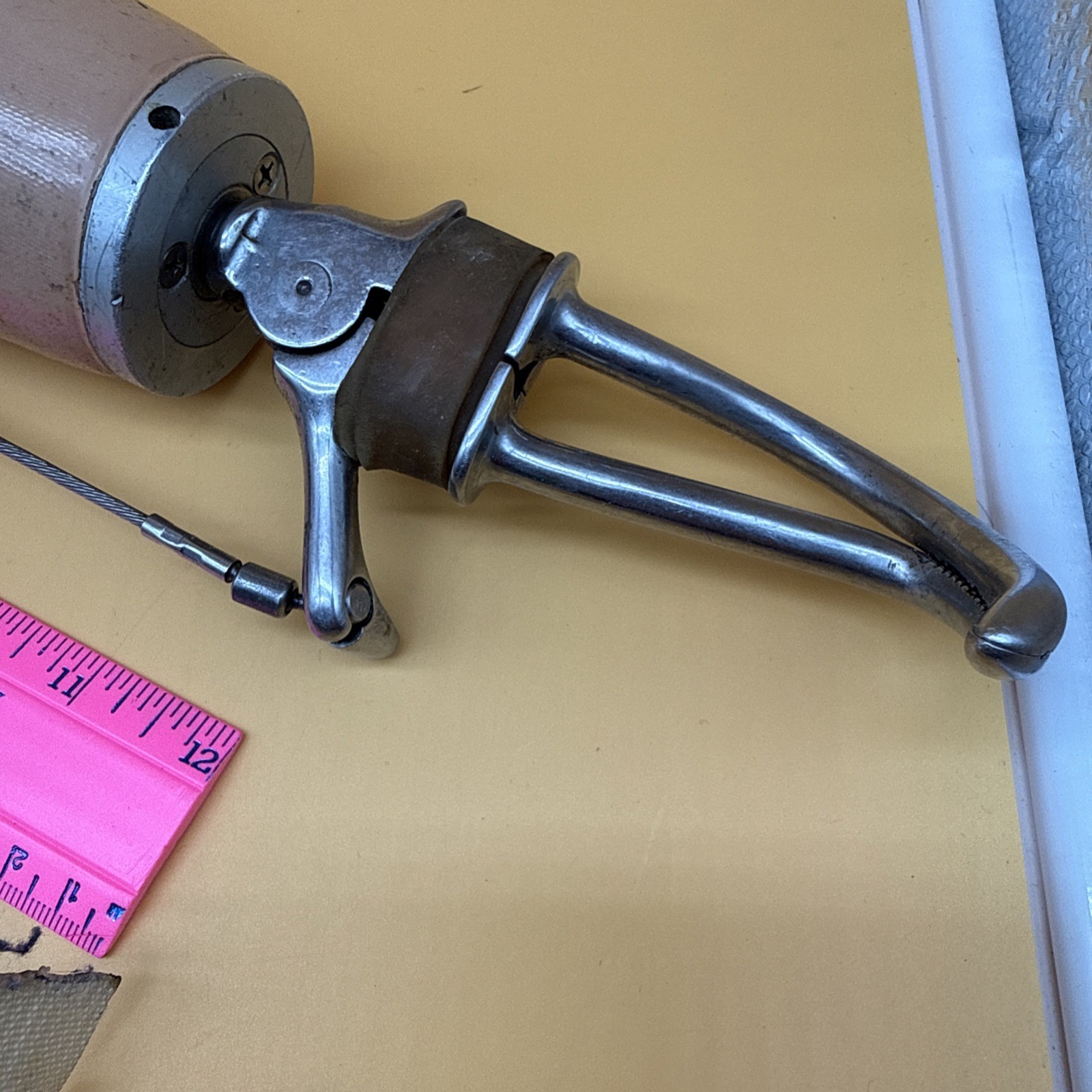 Vintage Prosthetic Adult Arm Body Powered Dorrance Hook & Hand Display Prop