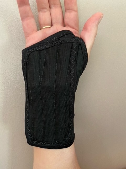AOA Right Hand Wrist Guard – Black – Large