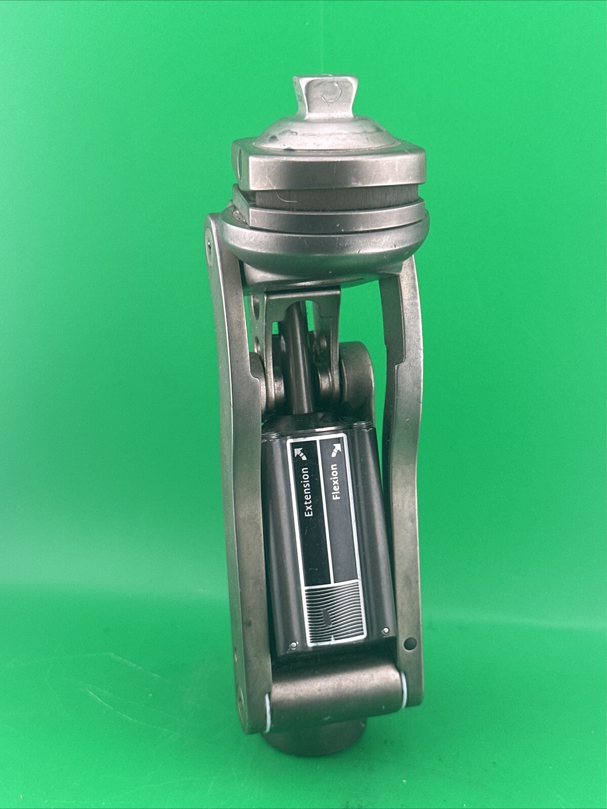 Medi Ossur Ohp3 0hp3 polycentric pneumatic Prosthetic Knee.