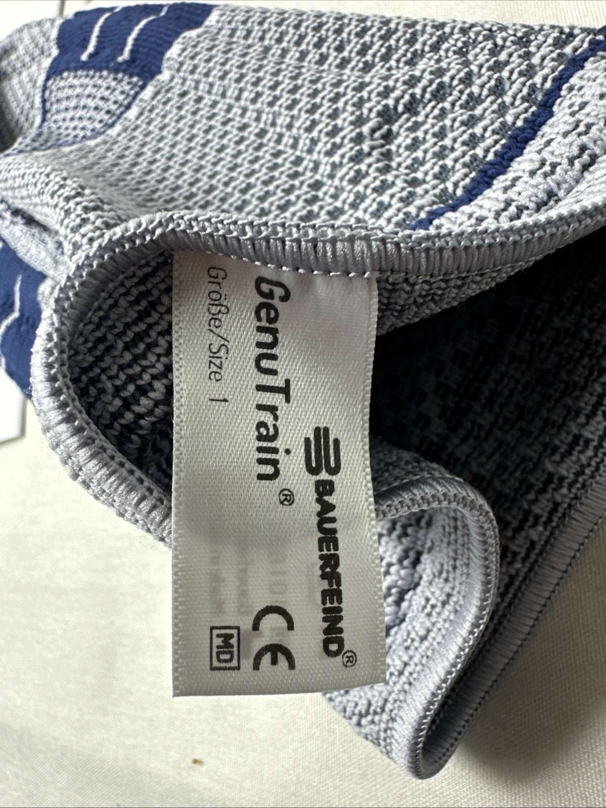 Bauerfeind GenuTrain Knee Support Size 1 Titan/Blue New Open Box