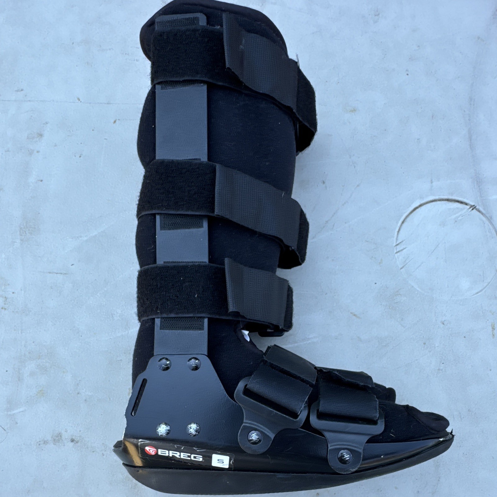 Breg Adjustable Walking Boot Size S Black Immobilization Foot/Ankle Plastic