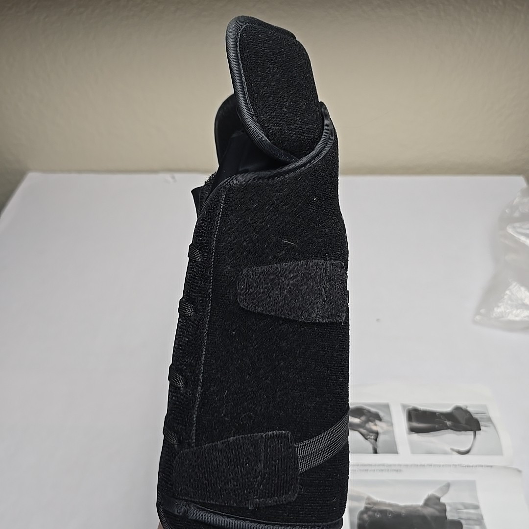 NWT Black TREND MEDICAL PRO Wrist Brace DCT-3916 Universal