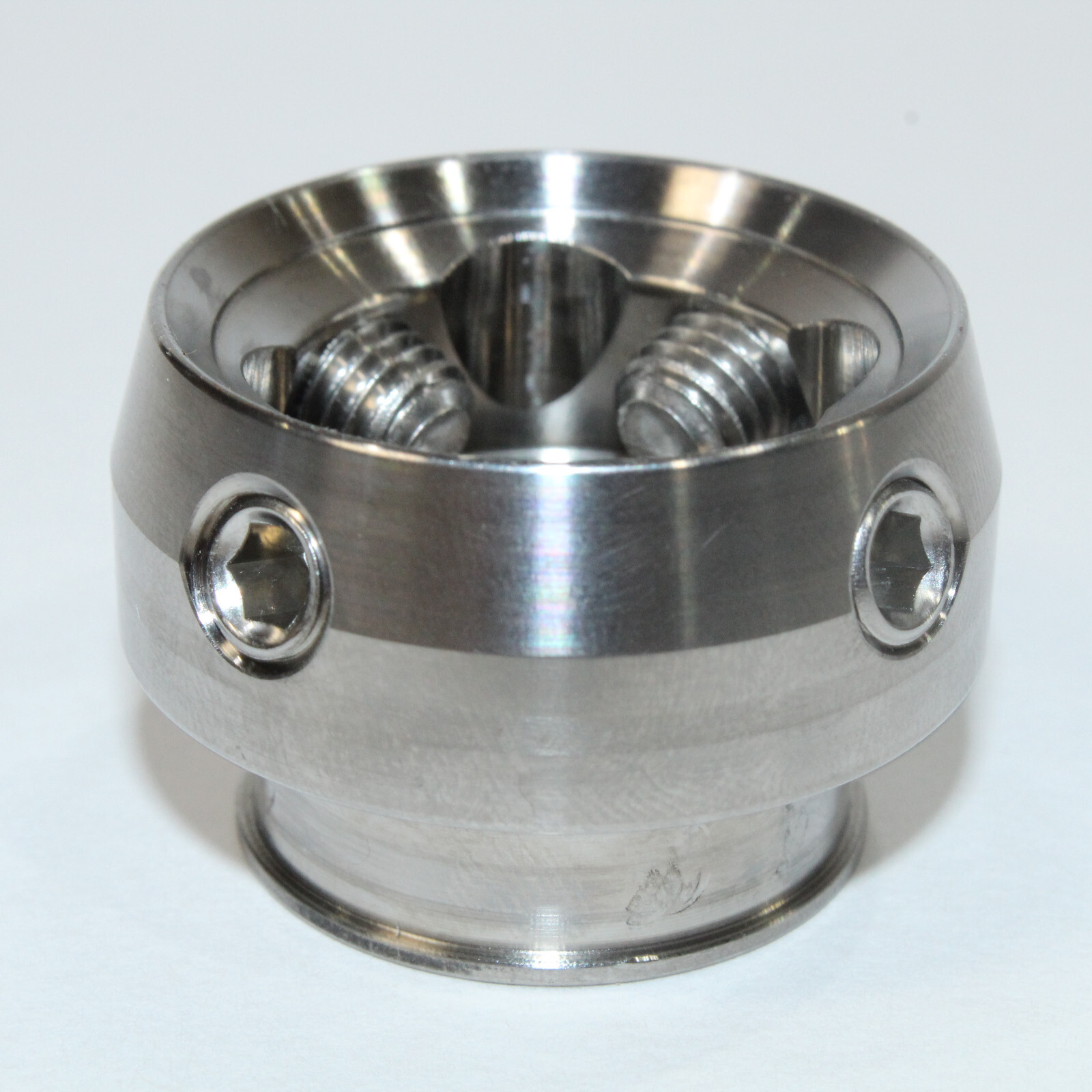 PROSTHETIC COMPONENT FEMALE PYRAMIDAL RECEIVER w/ 27.5mm TUBE AND 29.5mm FLANGE