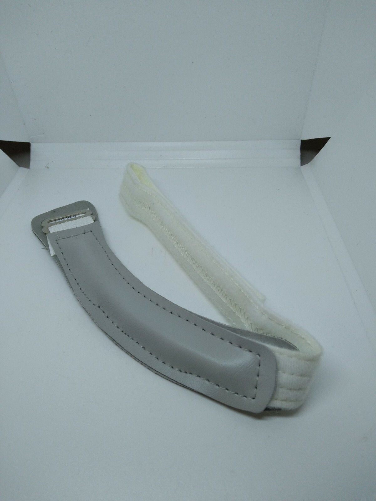 Authentic Bell-Horn One Size Universal Knee Patella Strap White Made in Mexico