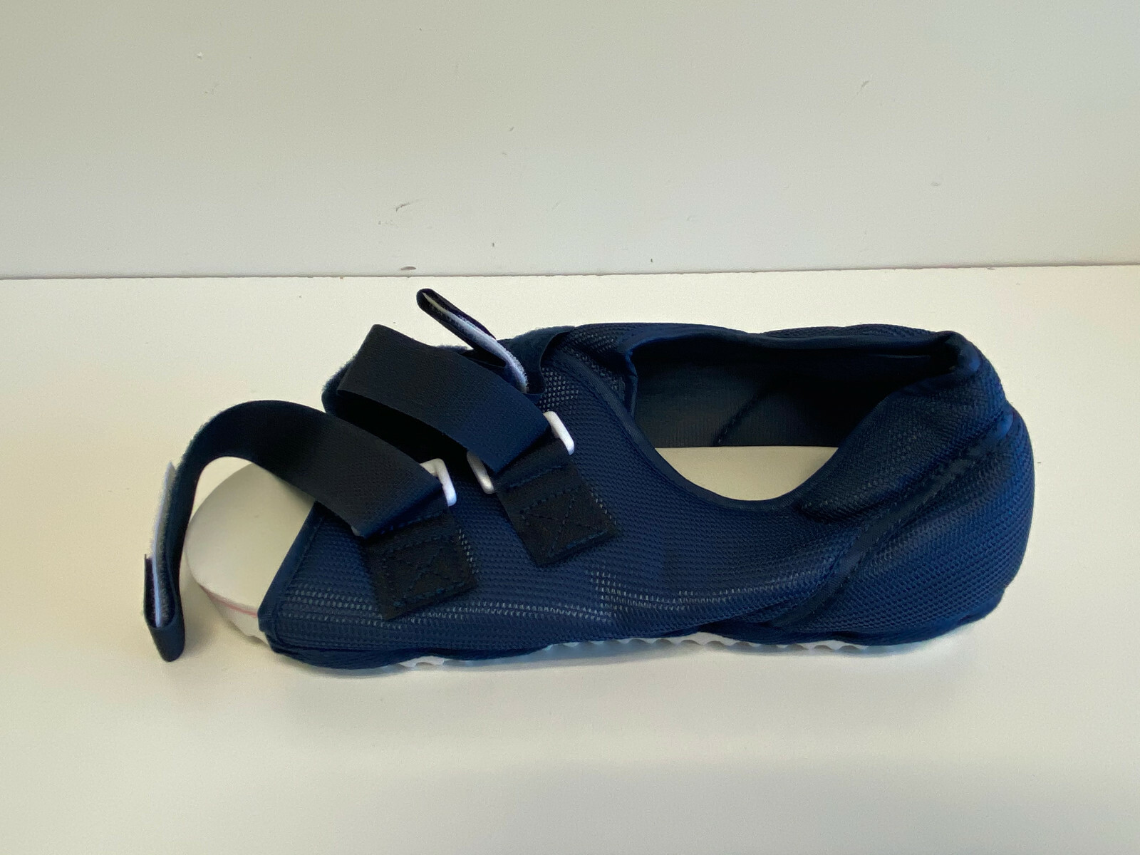 Lot of 2 ProCare Post OP Shoe Female – Medium 79-90195