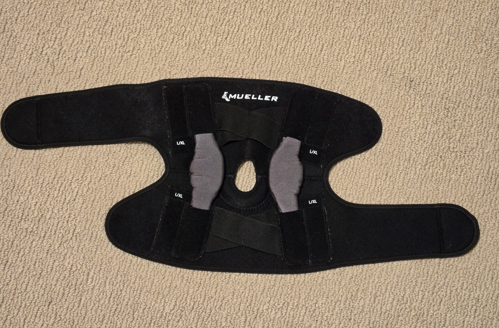 Mueller Hinged Knee Brace Adjustable Open Patella L/XL Support Black