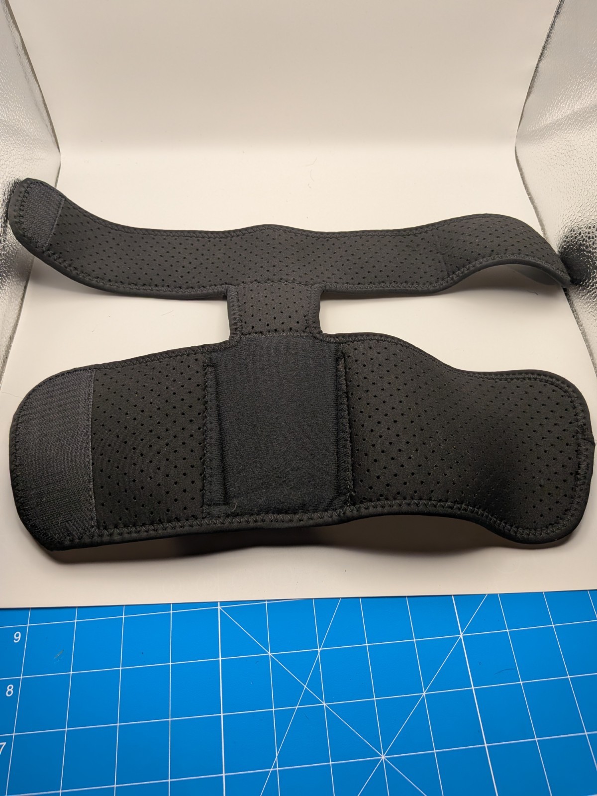 LIRISY Adjustable Wrist Brace for Stabilization, Black, One Size, Unisex