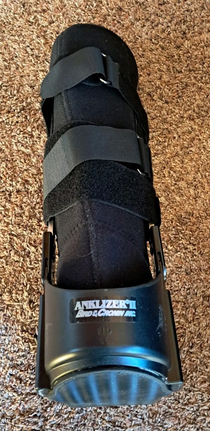 Bird and Cronin- Anklizer 2 Stablizing Boot- Black MD