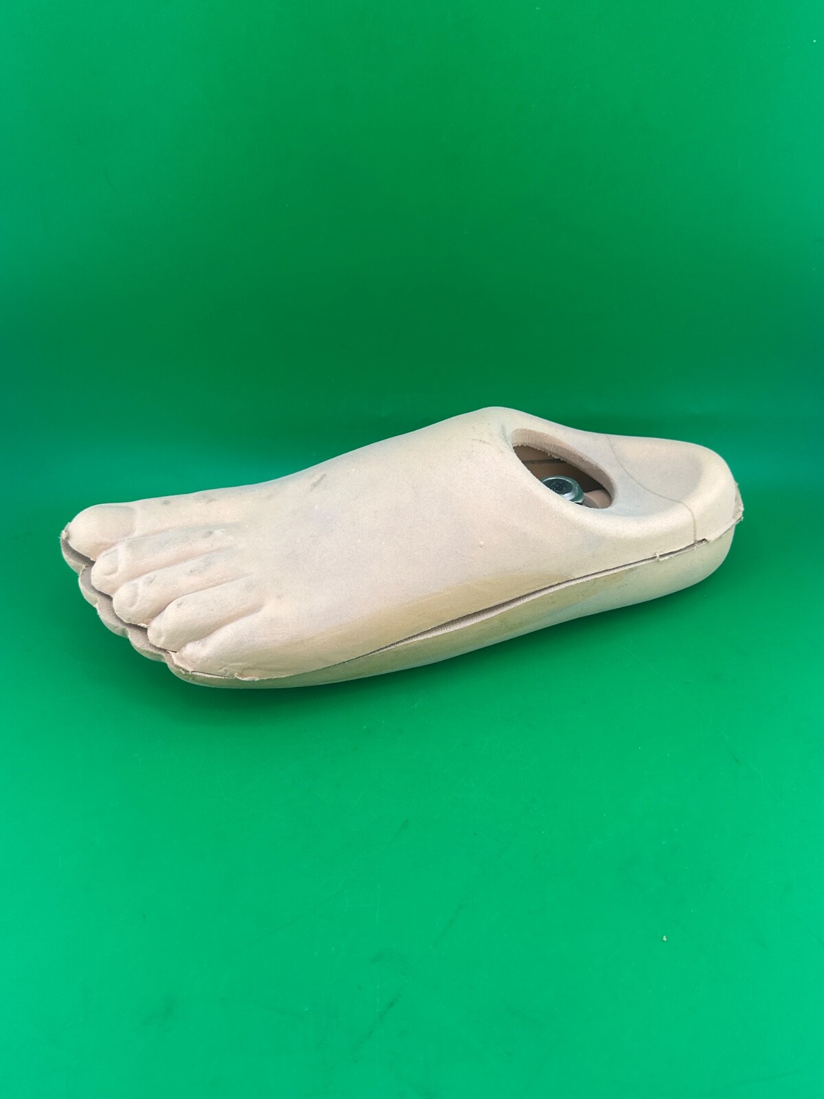 Left prosthetic foot. Size 25, 25cm. K1 prosthetic foot